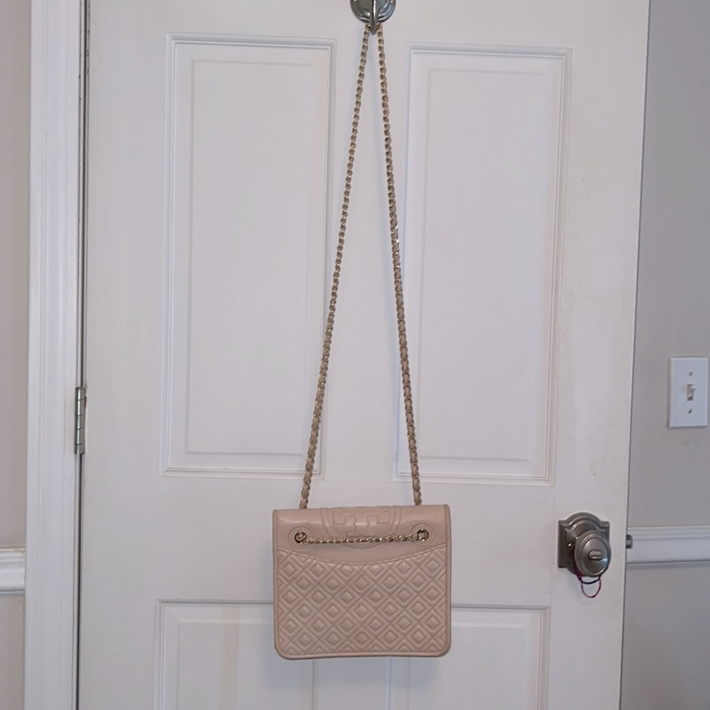 Quilted Tory Burch Fleming Shoulder & Crossbody Bag - Picture 4 of 12